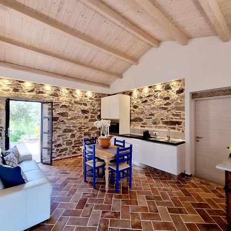 Stazzo San Teodoro La Quercia Piscina Condivisa Apartment Ngoại thất bức ảnh