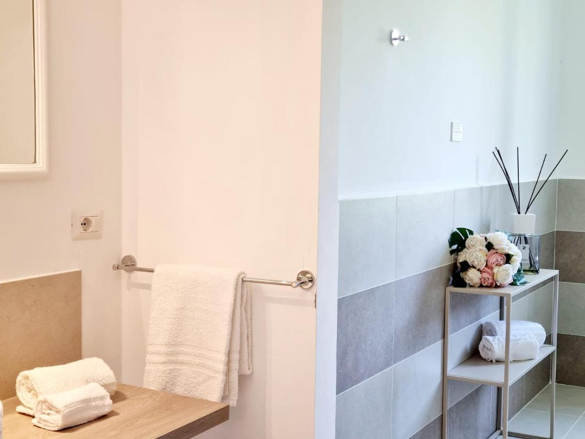 Stazzo San Teodoro La Quercia Piscina Condivisa Apartment Ngoại thất bức ảnh