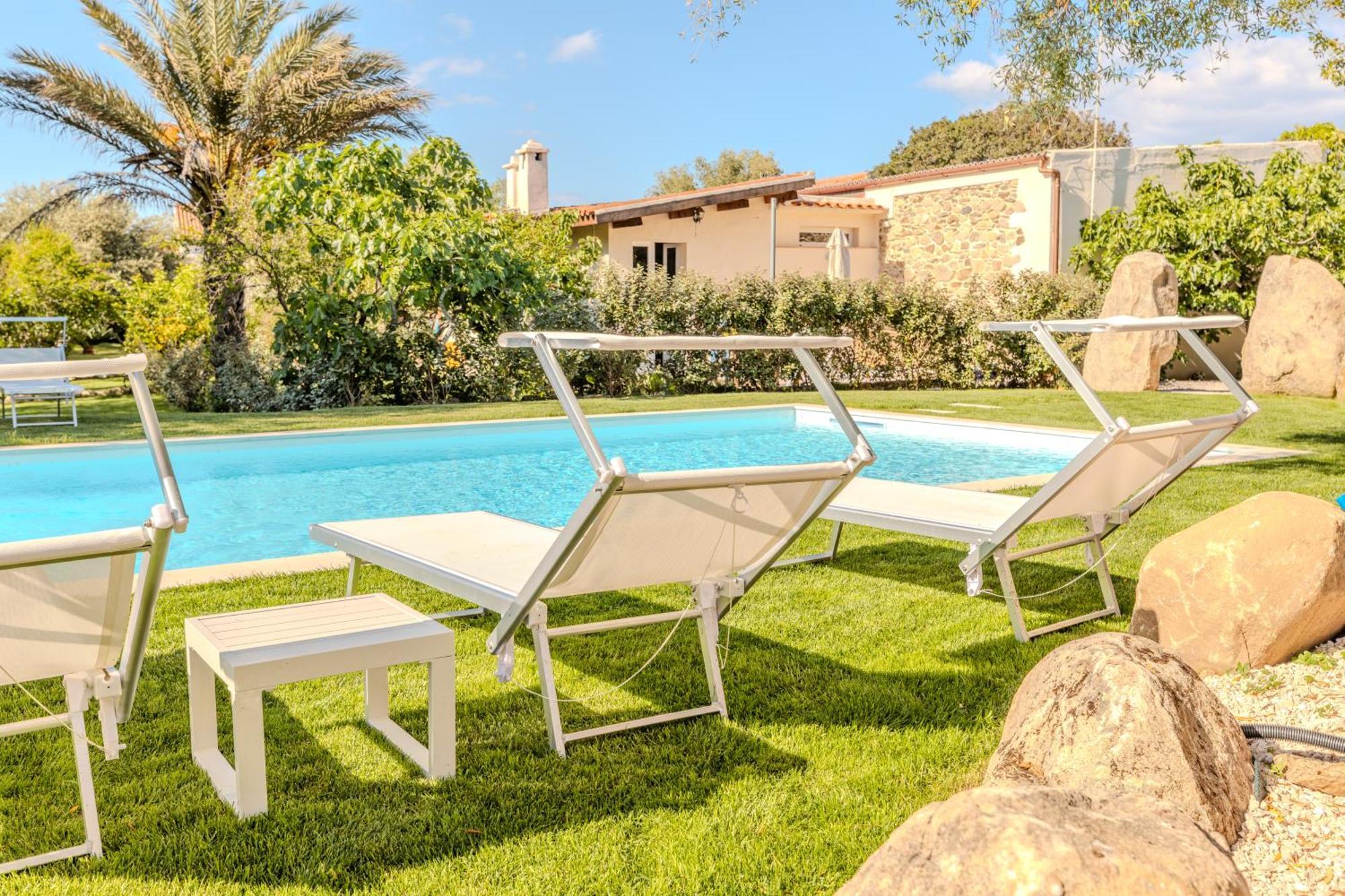 Stazzo San Teodoro La Quercia Piscina Condivisa Apartment Ngoại thất bức ảnh